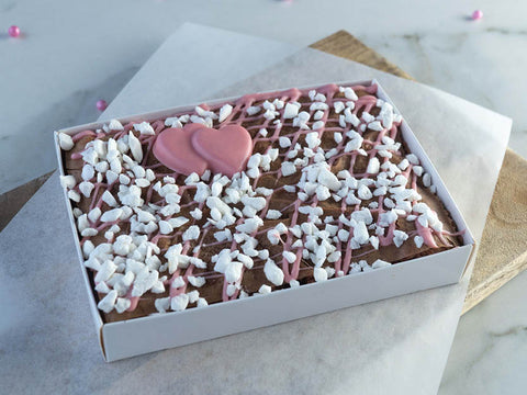 Sweetbox - Valentijn Aardbei Meringue brownie